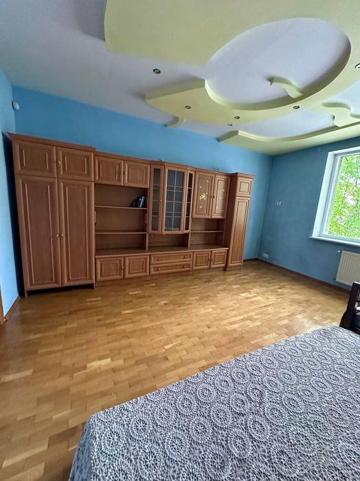 Польський 3-кімнатний люкс у самому центрі міста з тихим, зеленим внутрішнім двором