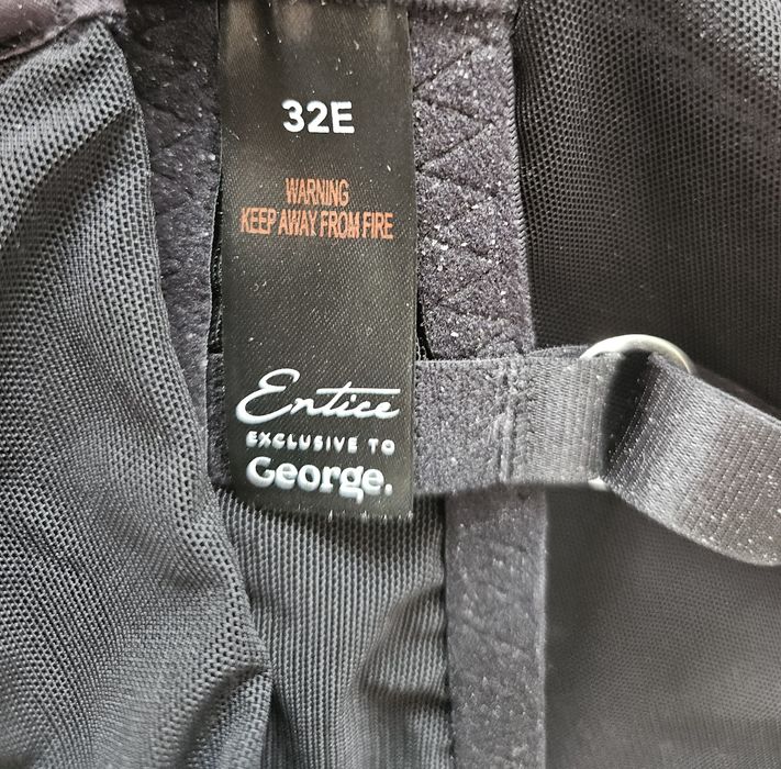 Body 32e, stan bardzo dobry