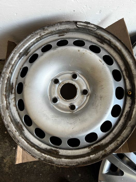 Продам  диски  металеві  R16  5/112  -  4шт.