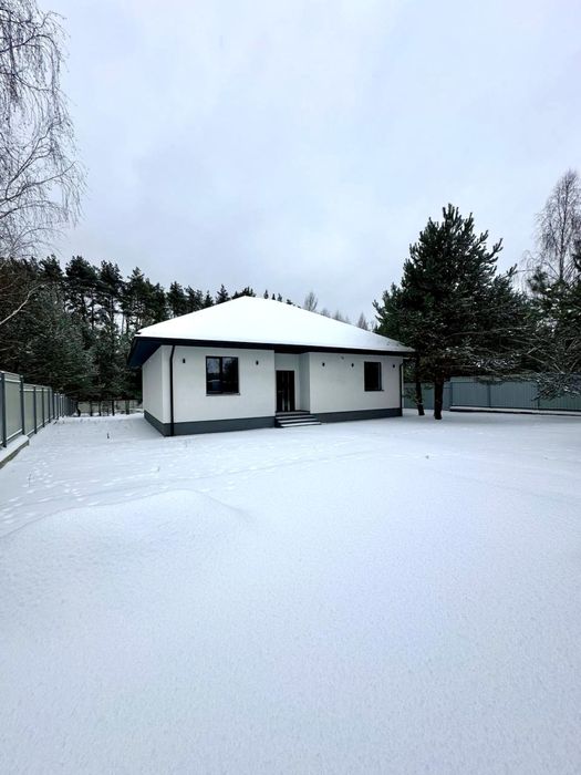 Продам будинок з ремонтом та бомбосховищем в Дмитрівці