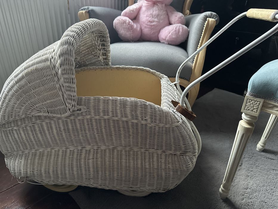 Wózek  Antyk duzy , wiklinowy