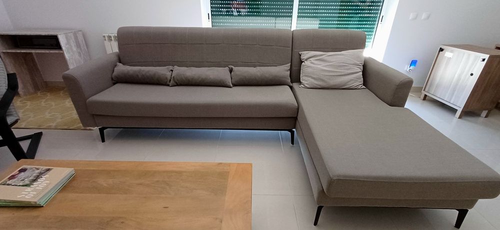 Sofá com chaise feito por medida