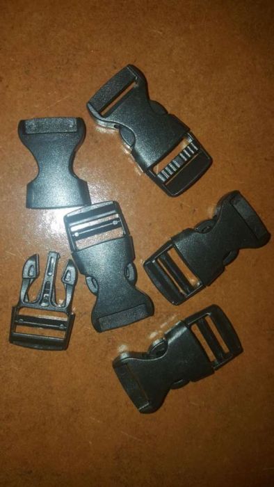 Clips para fivelas ou correias de sandalias, mochilas, bolsos etc