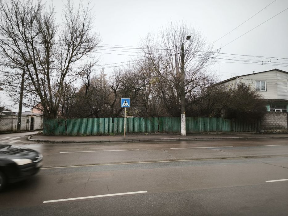 Продаж фасадного коммерческого участка