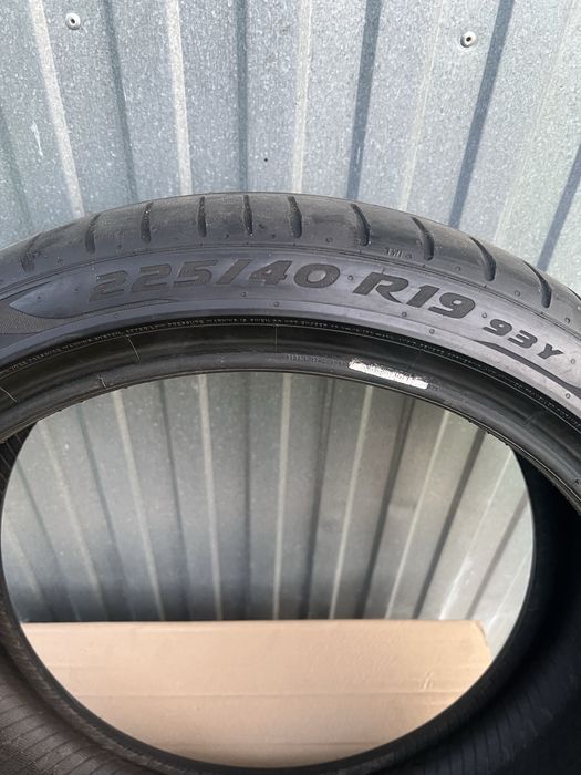 Pirelli P-zero 225/40/19 RunFlat