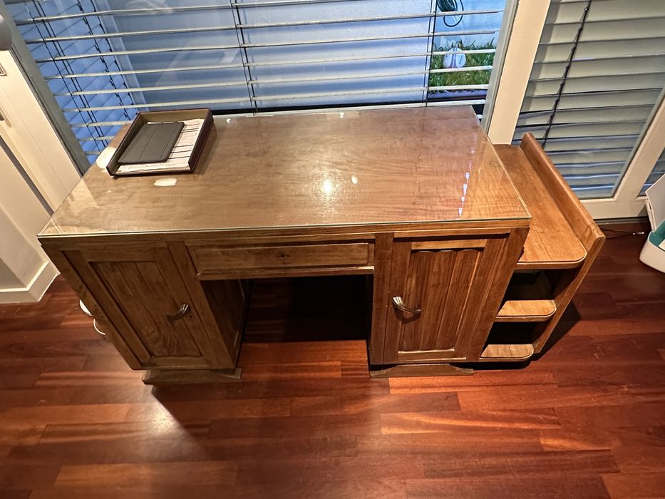 Secretária de época - Arte Nova