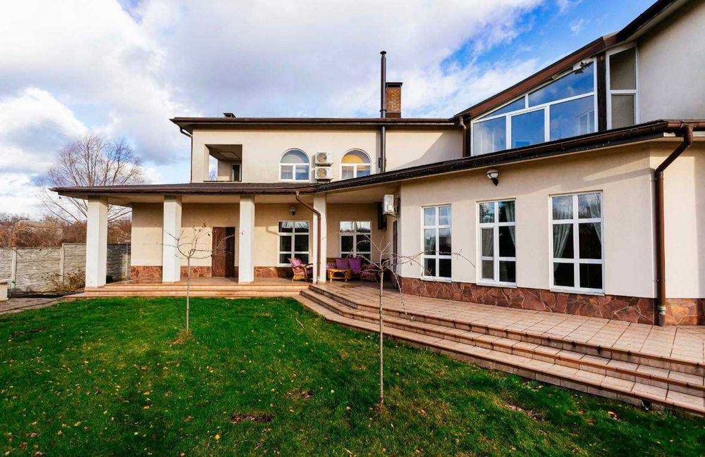 Продаж будинок Романків Сонячна Долина Ходосівка 330м2 12 соток басейн