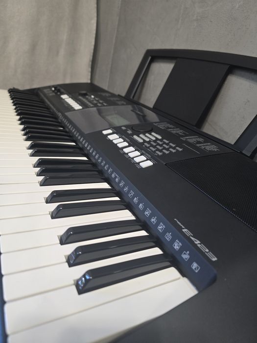 Синтезатор Yamaha PSR-E423