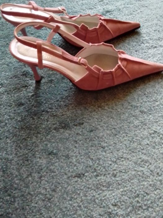 Damskie buty szpilki
