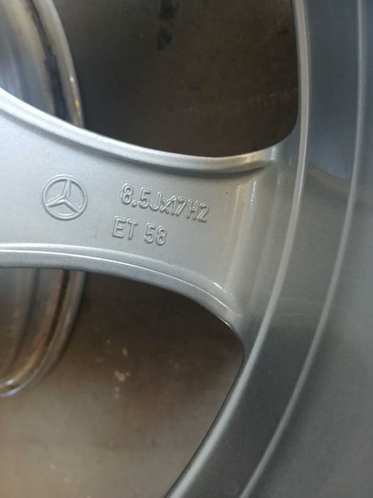 Felgi aluminiowe Mercedes C 8,5j17 et 58 ch 66 5x112 chromowano-grafitowe W 204