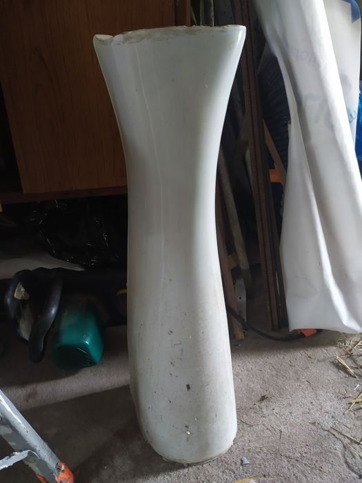 Postument noga pod umywalkę