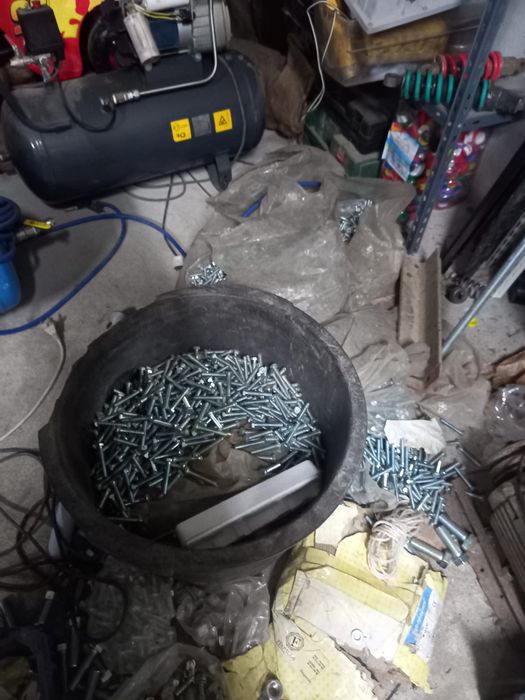 Muitos Parafusos M8x50