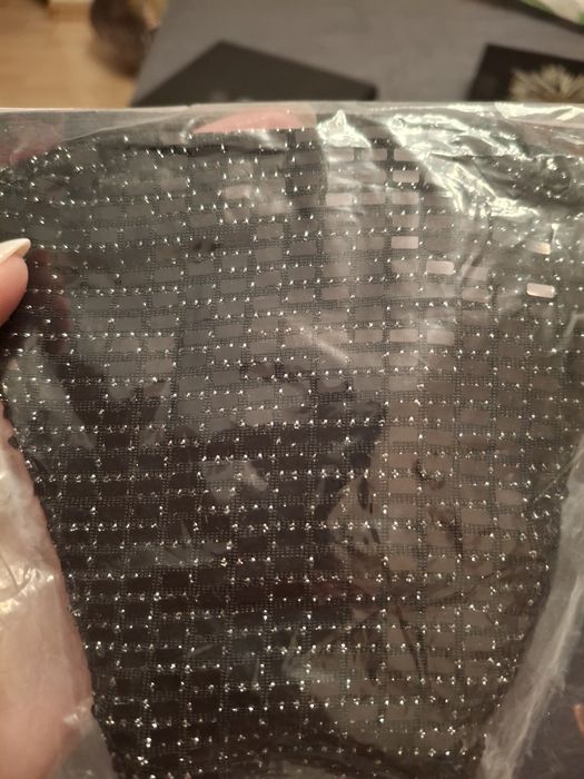 Печатки. Хустини. Ремінці. Маски