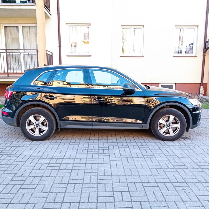 Audi Q5 z 2021 koła zimowe zadbane Nokian alufelgi 17 cali