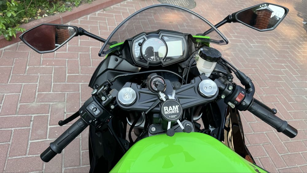 Kawasaki ZX-6 RA 2022 рік Кавасакі