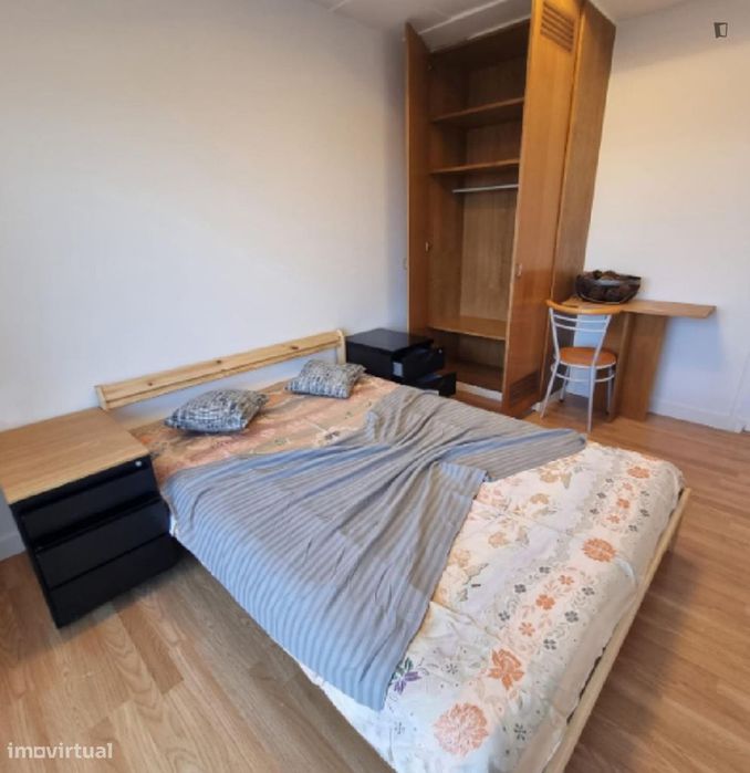 Quarto - localizado em Picoas Lisbon