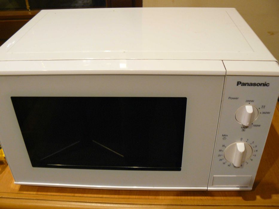 Mikrofalówka kuchenka Panasonic 800 watów wymiary