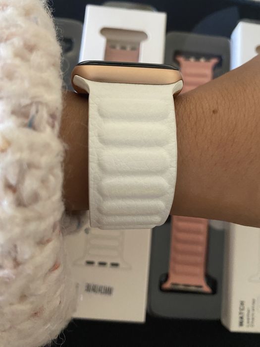 Braceletes para Apple Watch em pele com ímanes moldados