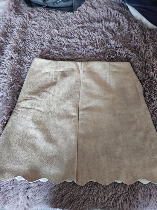 Saia de licra H&M tam. L e outra tam. L