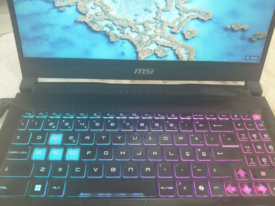 Computador MSI Katana 15 B13V como novo