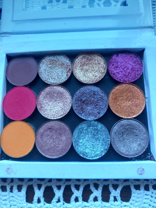 Cienie Glam shop + pędzel gratis