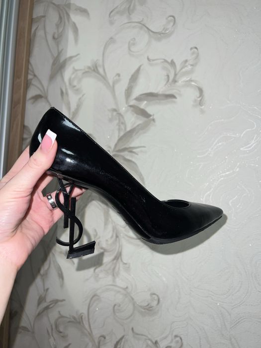 Туфли Saint Laurent Opyum YSL лодочки лаковые черные