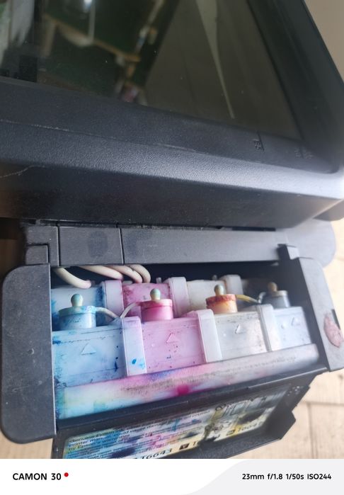 1 шт за 2200  Продам Принтер Epson 3 шт 7300