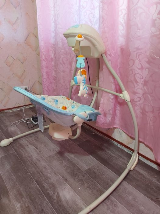 Колиска дитяча автоматична