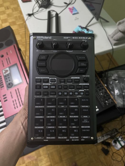 Roland SP-404 MK2