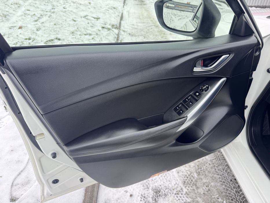 Mazda 6 2.2 d автомат з Швейцарії