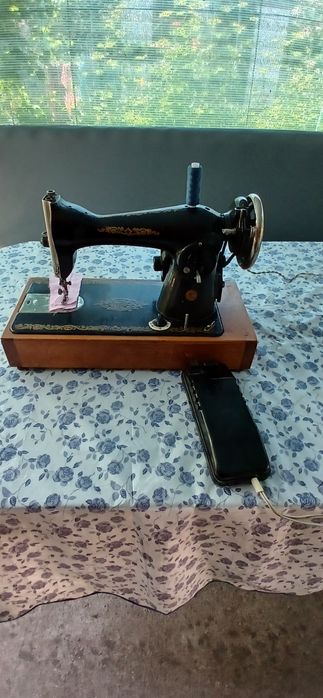 Швейна машина єлектрична