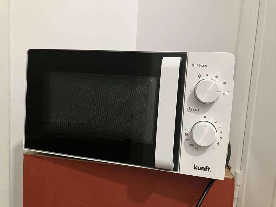 Microondas Kunft.
