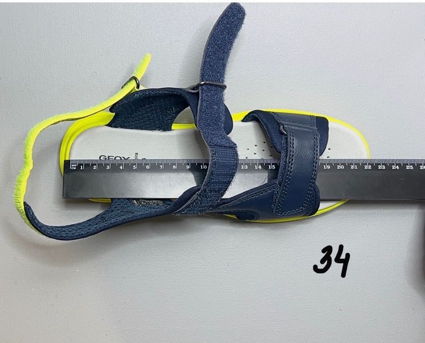 Нові сандалі Geox,,32,34