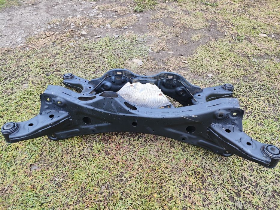 Mazda 2012-2027 підрамник задній GHP92880XE