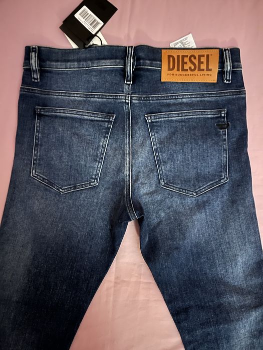 Wyprzedaż spodnie męskie Diesel.