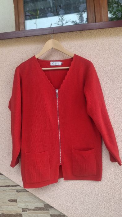 Czerwony sweter na zamek rozmiar L