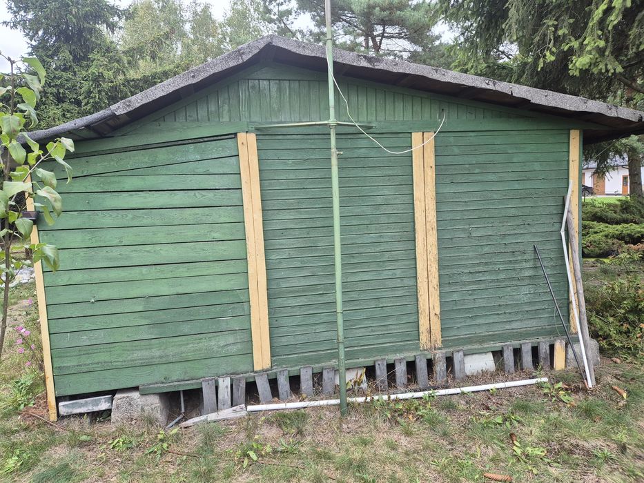 Domy  drewniane 2 sztuki