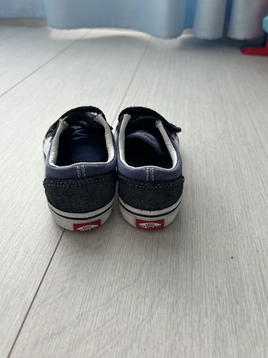 Vans azuis escuros n24