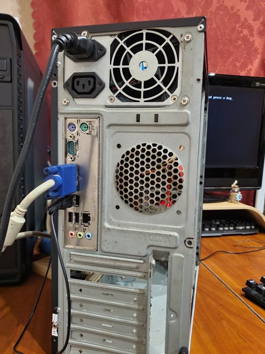 Комп'ютер 4ядра, 8гб, ssd256, бж 550вт, р7 360 2гб
