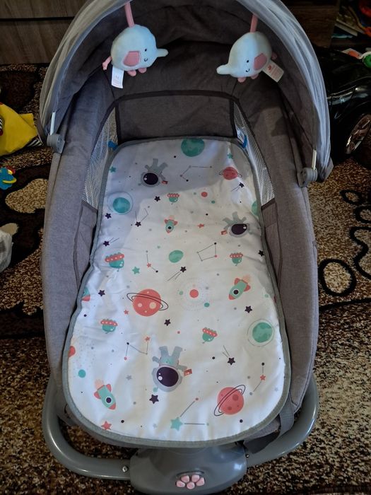 Заколисуючий центр  шезлонг Mastela 3 в 1