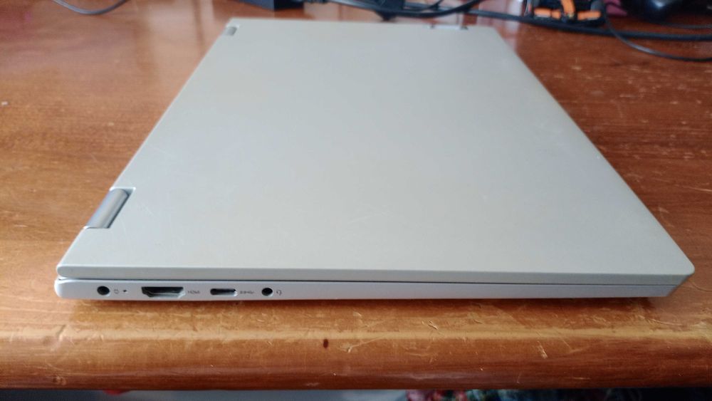 Lenovo Ideapad C340  Intel Core i5