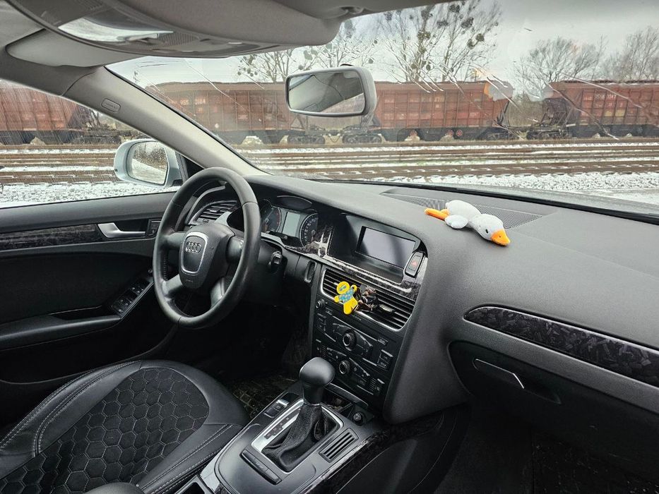 Продам ауді а4 b8