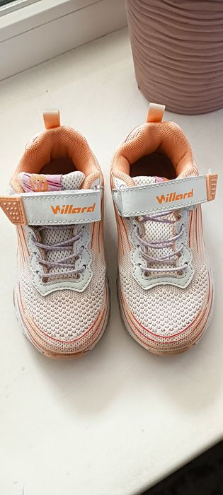 Кросовки стильные на девочку