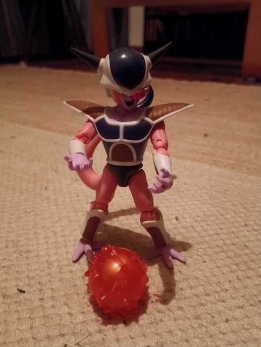 Frieza 1st Form – Dragon Stars completo