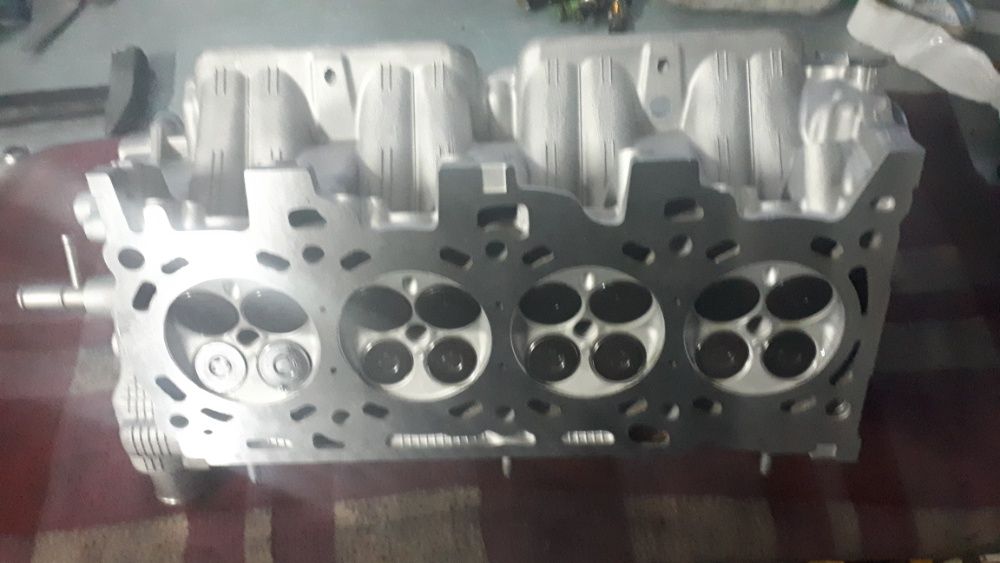 Głowica Toyota Avensis 2.0 AZS 9