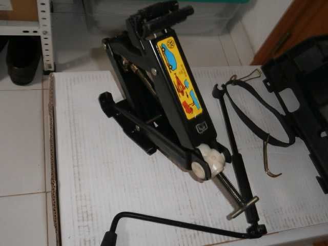 macaco de viaturas ligeiras