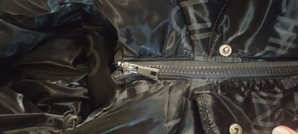 Продам куртку, пуховик на дівчинку