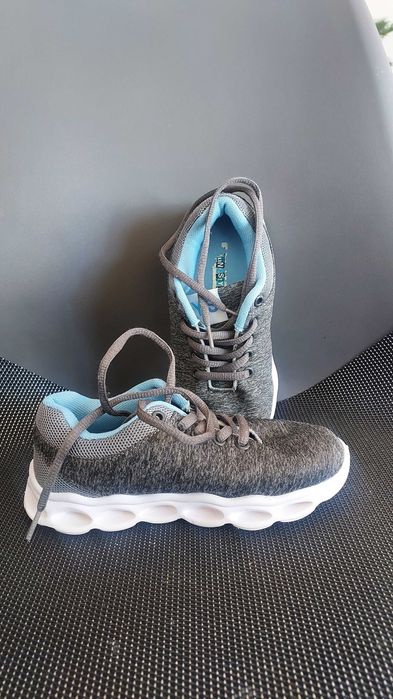 Adidasy, buty sportowe 31