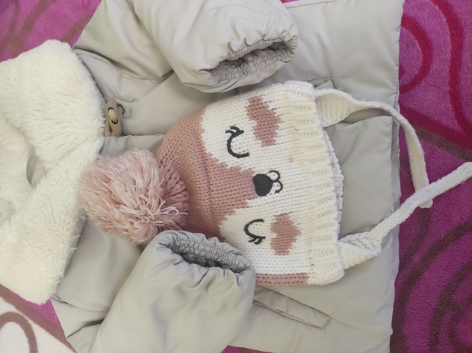 Продам тепленьку куртку для дівчинки 86р