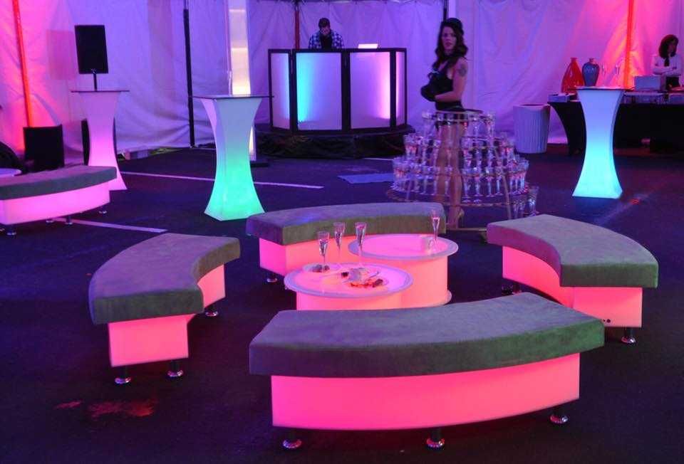 Mobiliario led com comando
